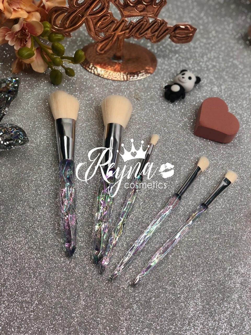 Kit Estuche + Brochas para Maquillaje 32 pzs – Reyna cosmetics